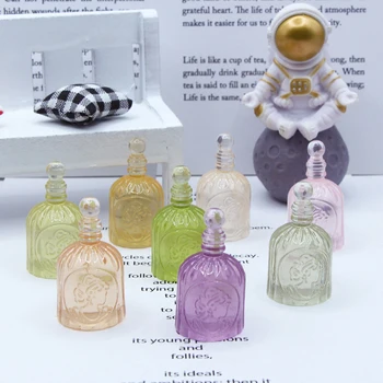 2 ks 1/12 domček pre bábiky Miniatúrne Príslušenstvo Mini Živice Parfum Fľašu Simulačný Model Hračky pre Doll House Decoration